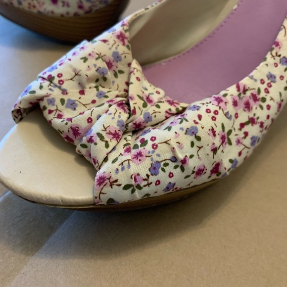 Retro peep toe flower platform heels size 10 - Picture 3 of 3
